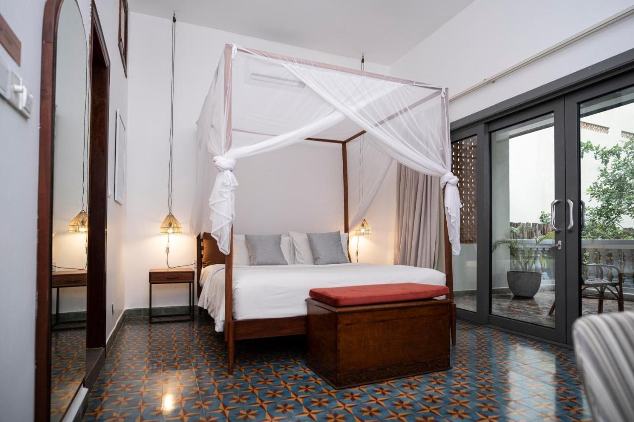 จังเกิล แอดดิชั่น Hotel พนมเปญ ภายนอก รูปภาพ
