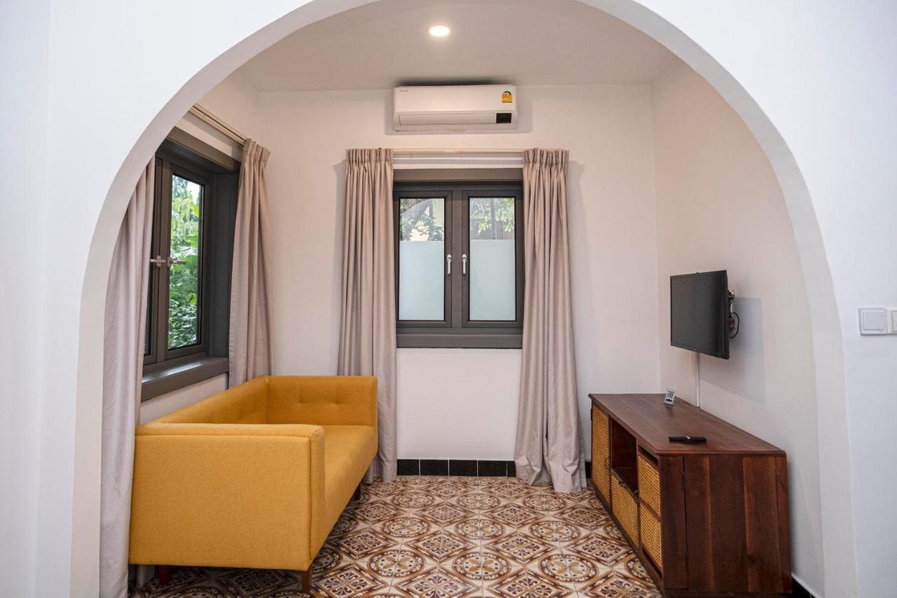 จังเกิล แอดดิชั่น Hotel พนมเปญ ภายนอก รูปภาพ