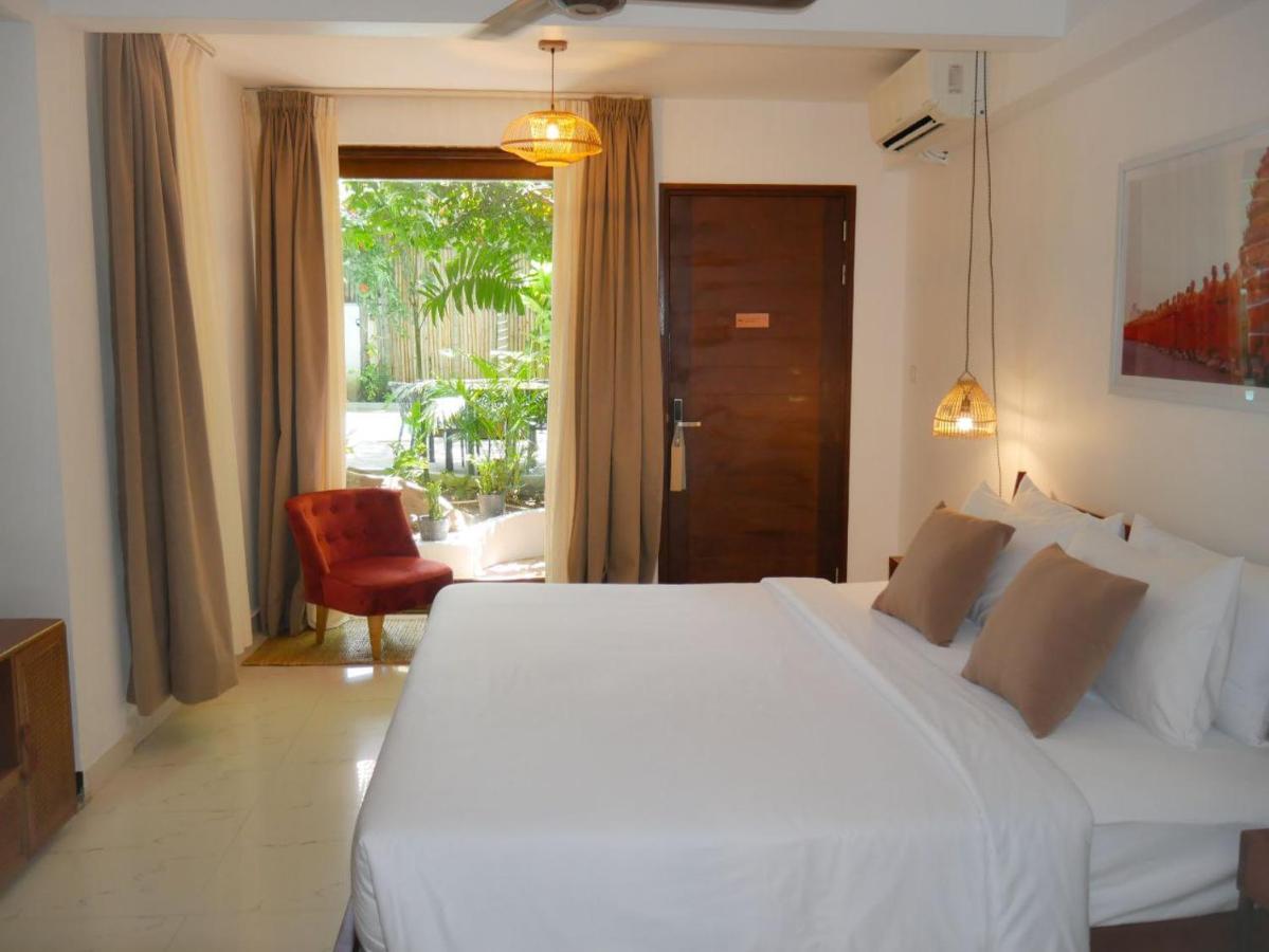 จังเกิล แอดดิชั่น Hotel พนมเปญ ภายนอก รูปภาพ