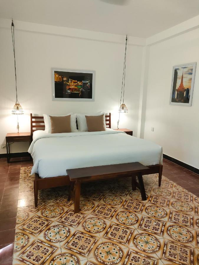 จังเกิล แอดดิชั่น Hotel พนมเปญ ภายนอก รูปภาพ