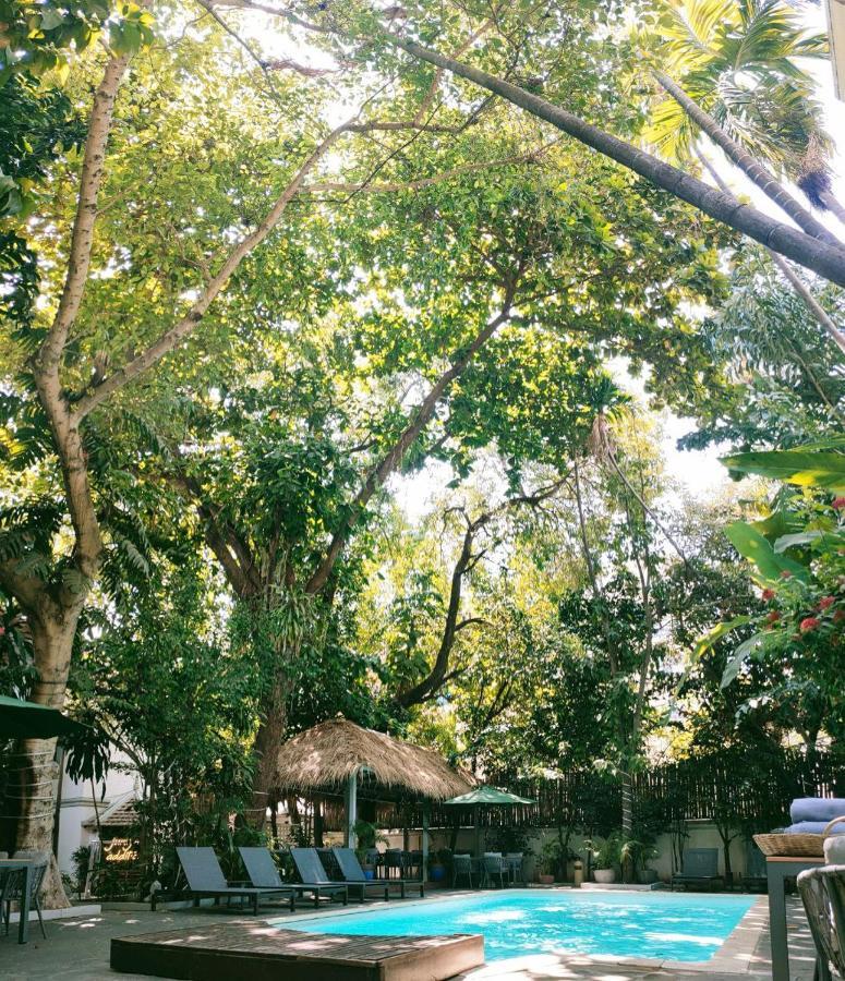 จังเกิล แอดดิชั่น Hotel พนมเปญ ภายนอก รูปภาพ