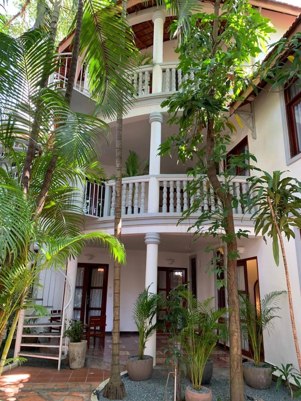 จังเกิล แอดดิชั่น Hotel พนมเปญ ภายนอก รูปภาพ